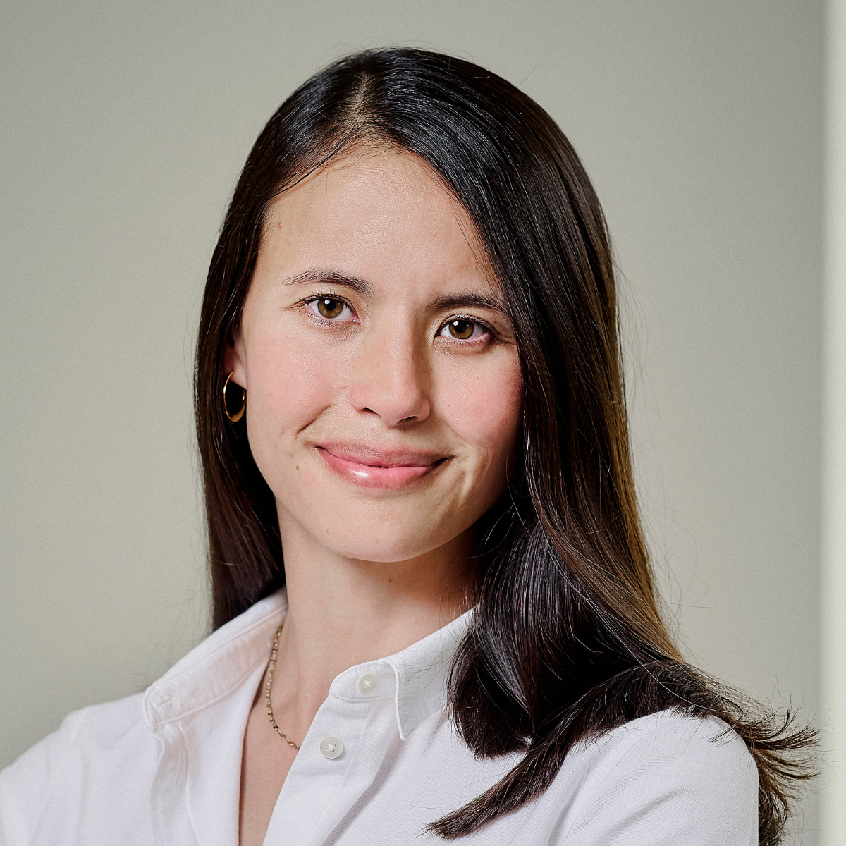 Caroline Lo headshot