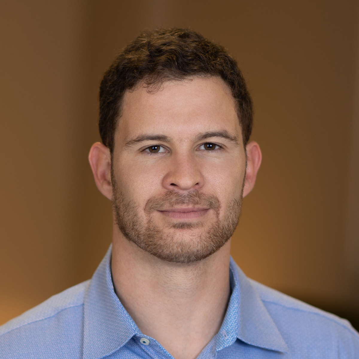 Evan Grossman headshot