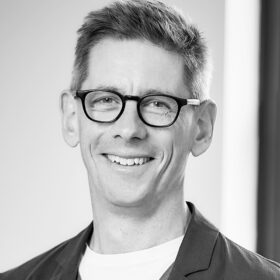 Cosmo Lush, Executive Search, Managing Director.